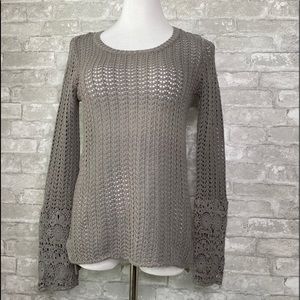 C Knitted floral lace back sleeve top